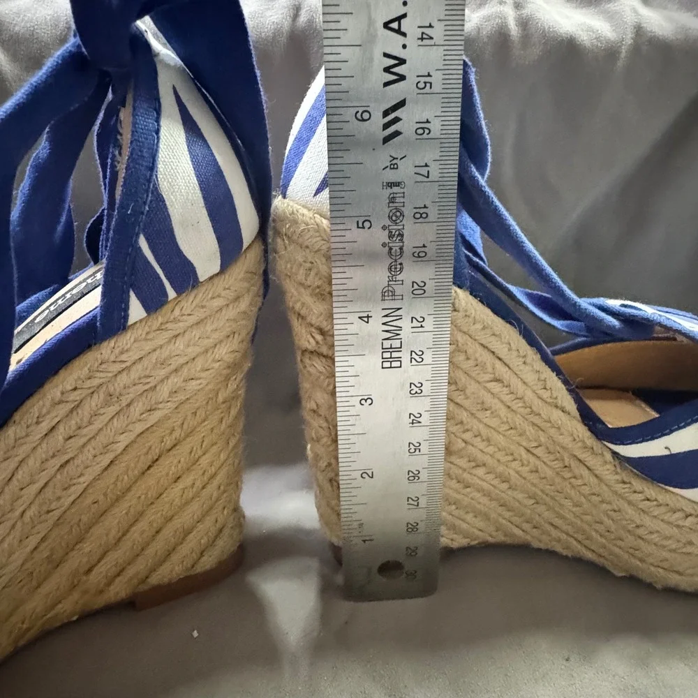 Theme Zebra Print Espadrille Wedge Sandals Blue White Ankle Tie 6.5M 169109‎
